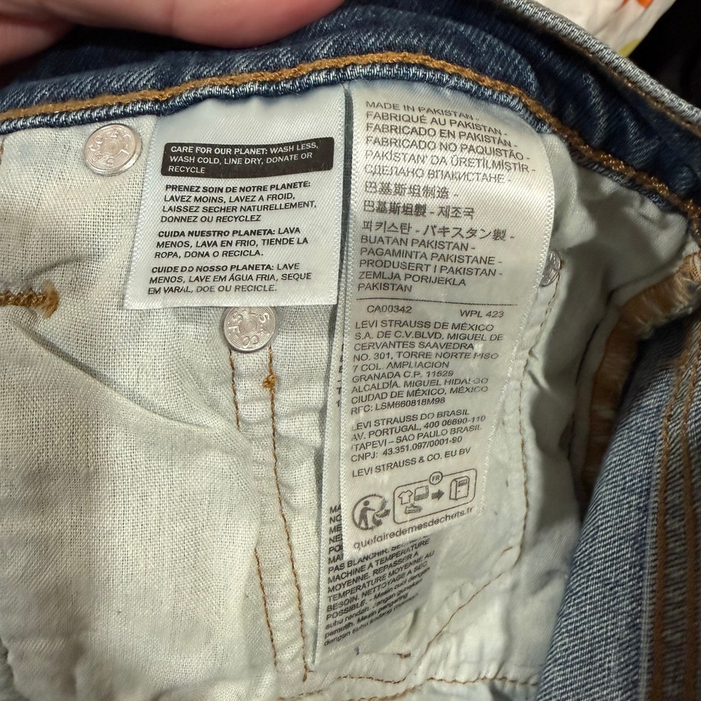 Levis 501 Mid-Thigh Shorts Womens 33 High Rise Stretch Denim Medium Wash NEW - Picture 7 of 8